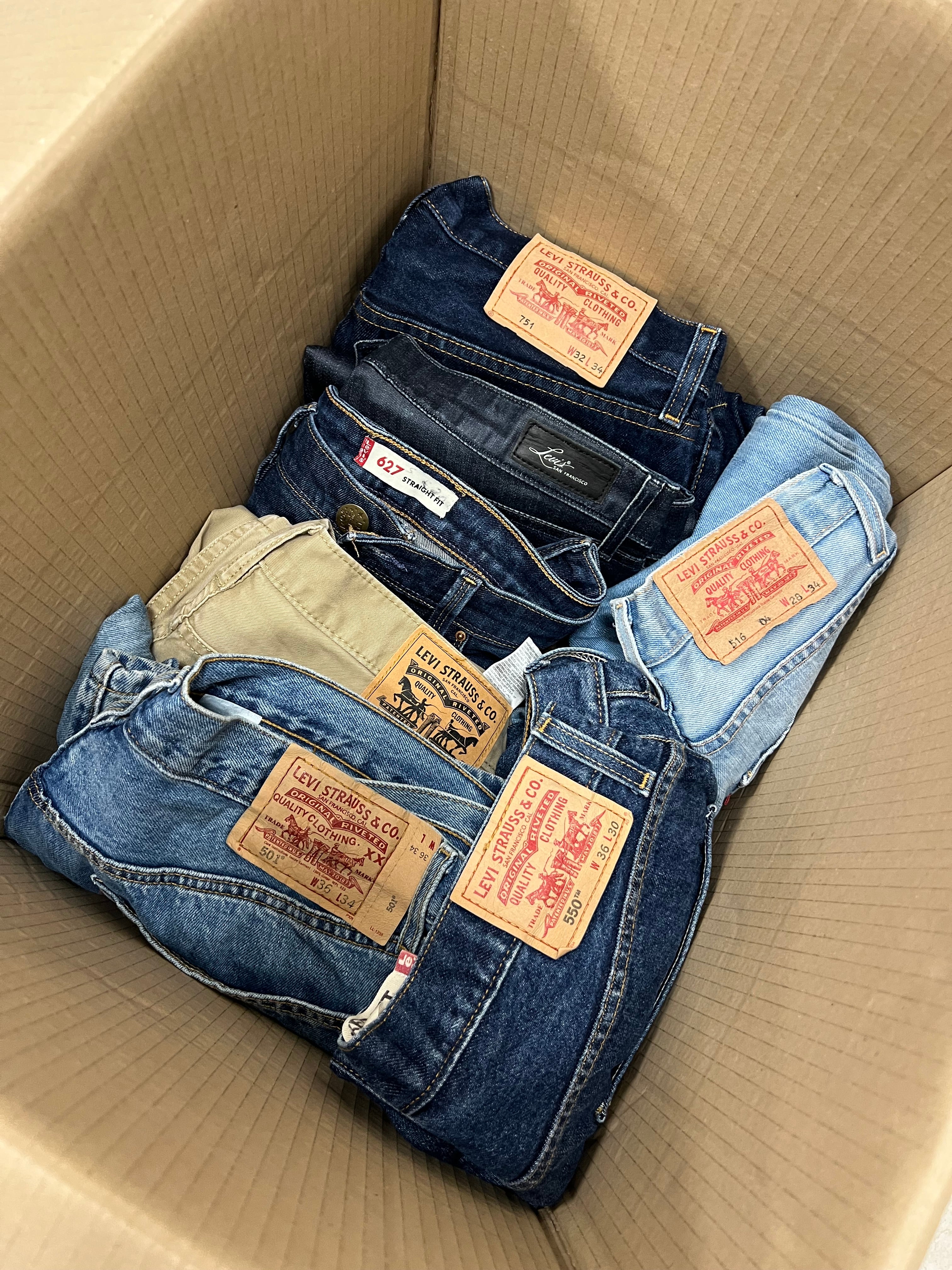 BOX JEANS LEVI'S